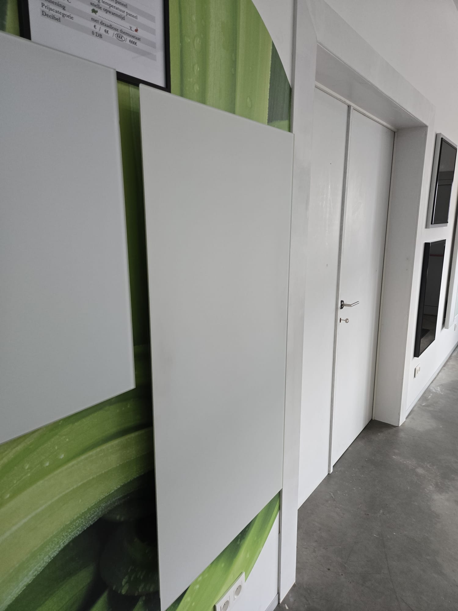 Inoovi HT 60x120 1650W lange golf infraroodpaneel zijaanzicht links