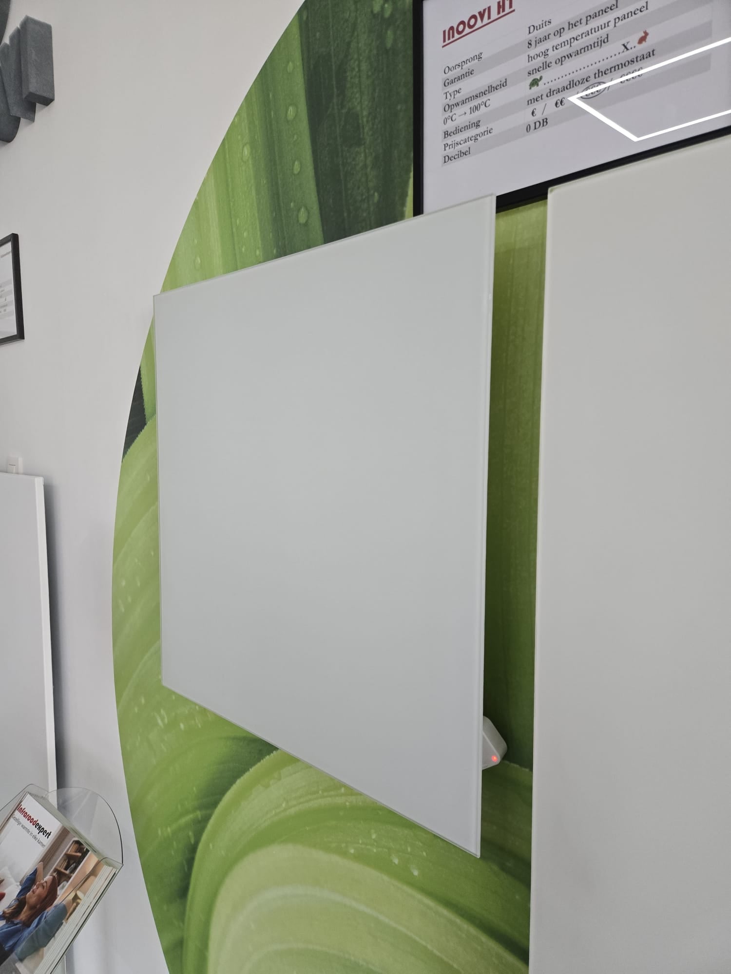 HT 60x60 800W lange golf infraroodpaneel zijaanzicht rechts