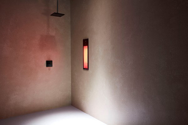 Sunshower Pure zwart kortgolvig infrarood douchepaneel voor badkamer en wellness