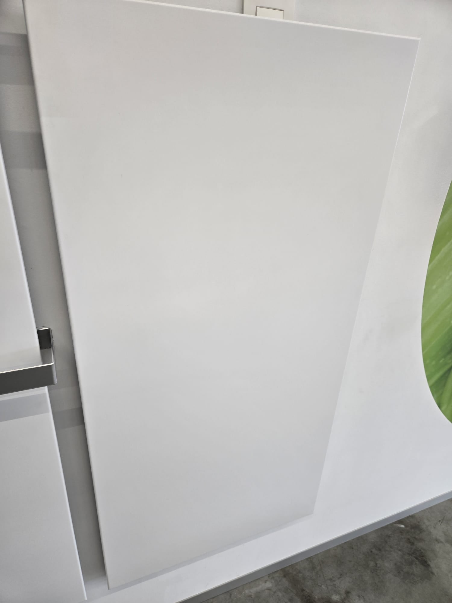 Inoovi LT 60x120 750W mat wit langolf infraroodpaneel wand- of plafondmontage - vooraanzicht