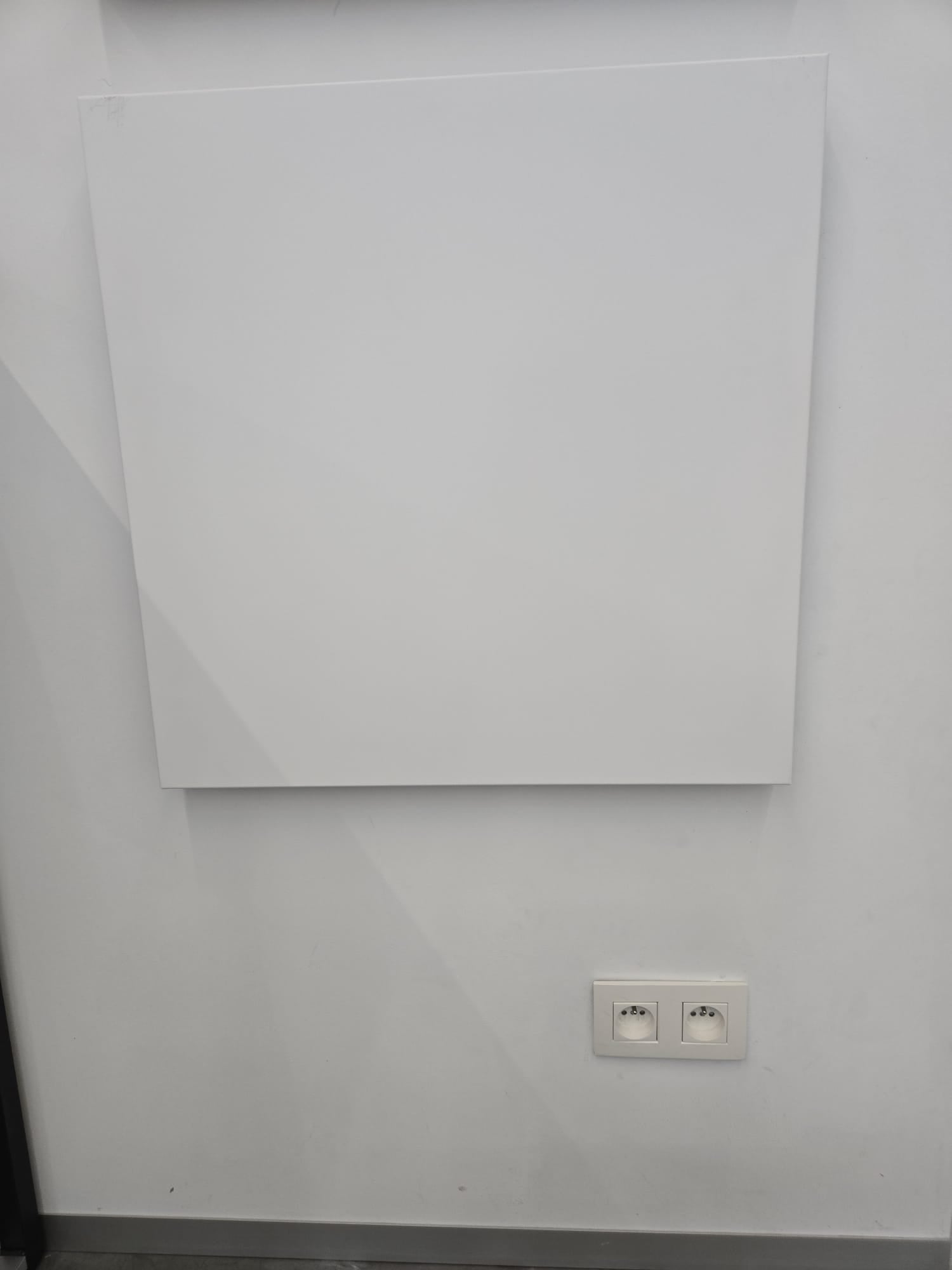 Inoovi LT 60x60 350W mat wit langolf infraroodpaneel voor woonkamer en kantoor - vooraanzicht